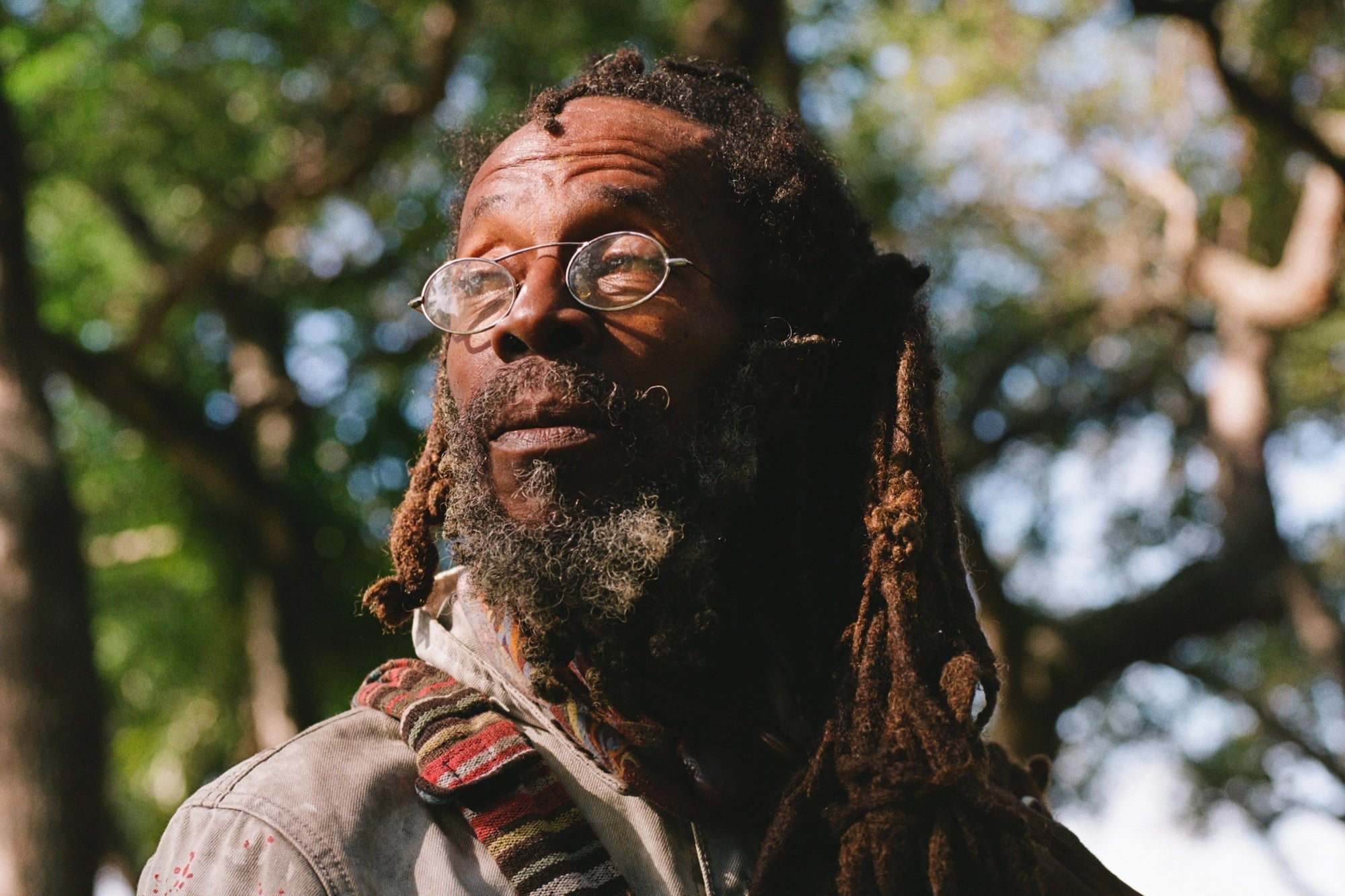 How a Man Who Strives to Live a Possession-Free Life and a Miami Photographer Struck Up an Unexpected Friendship — and What They Can Teach You About the Importance of Human Connection