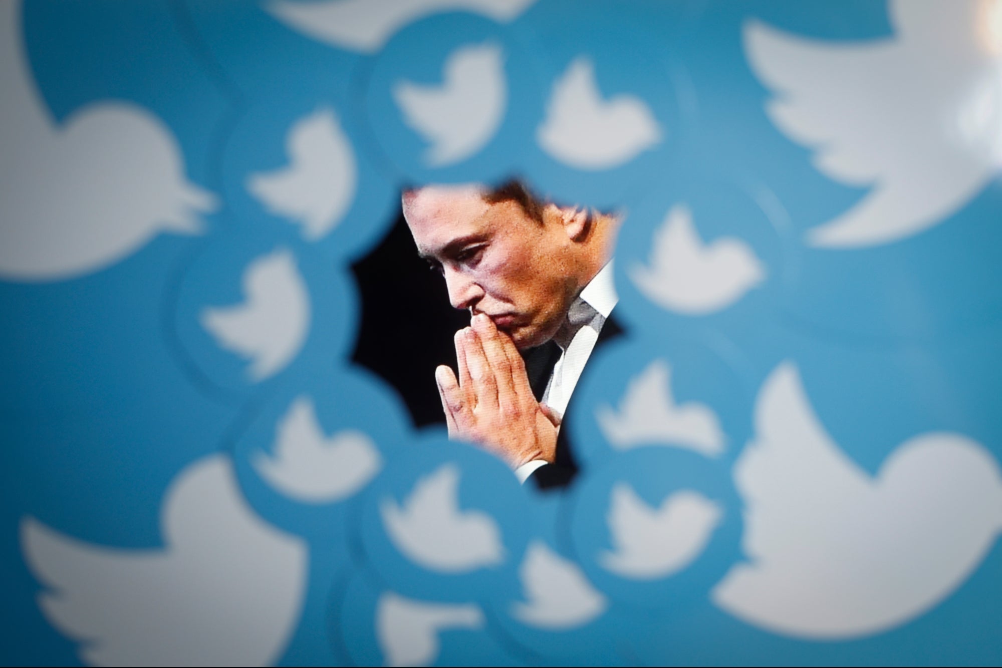 Elon Musk in Talks to Raise $3 Billion for Twitter's Buyout Debt