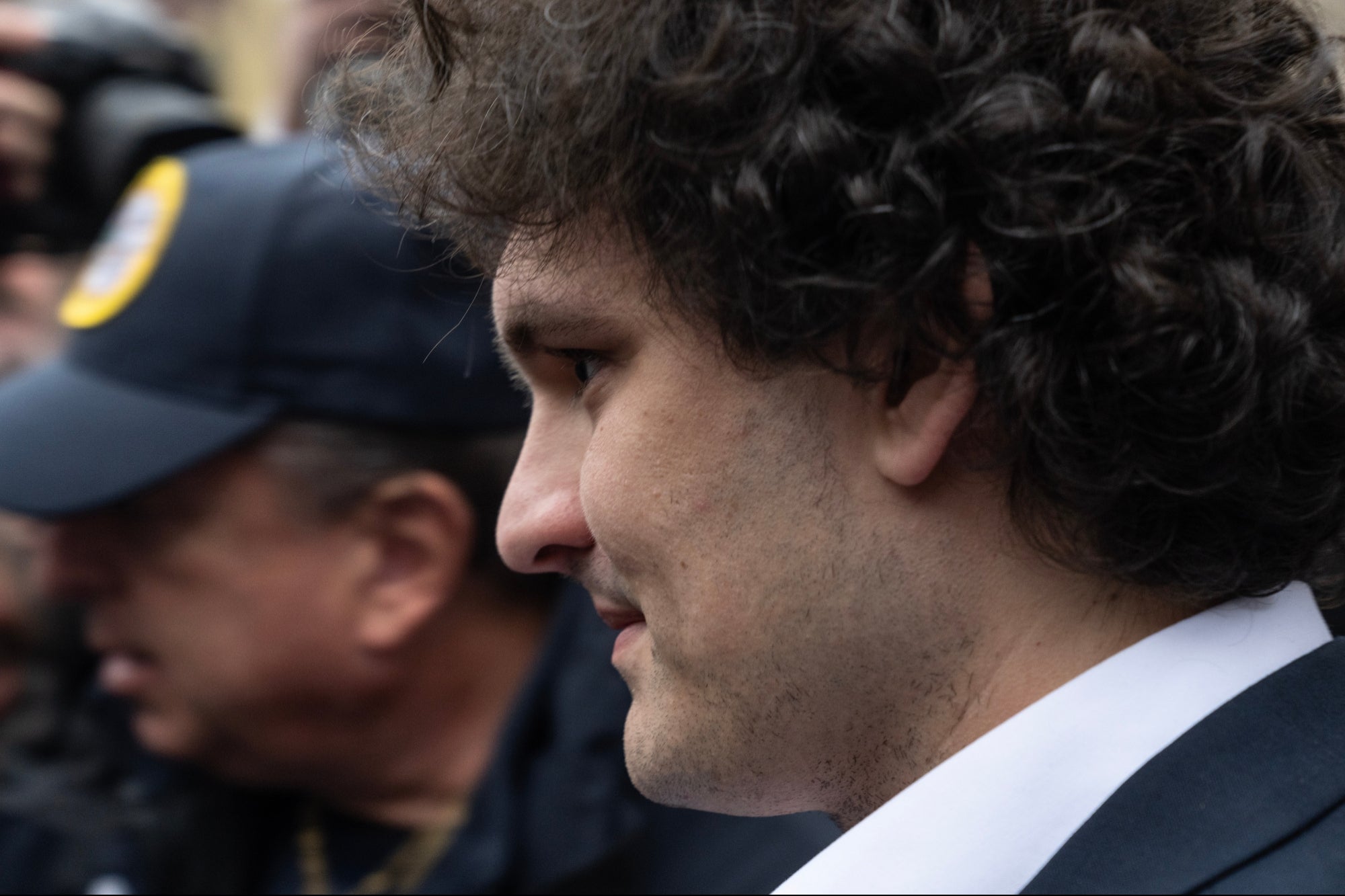 Federal Prosecutors: Ban Sam Bankman-Fried From Signal Over Witness Tampering Fears