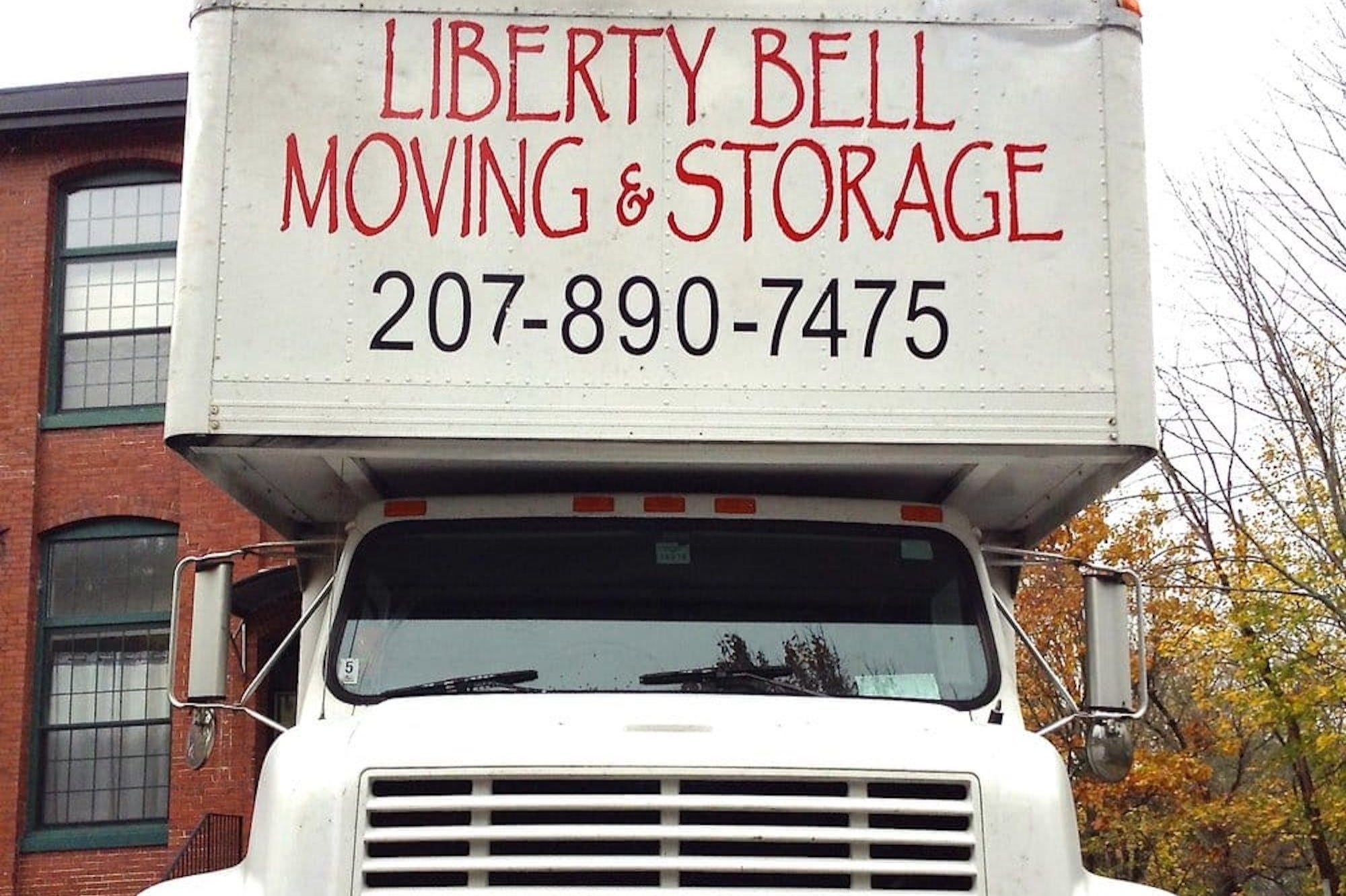 Moving Company Allegedly Threatened Customers With Fake Legal Fees to Remove Negative Reviews