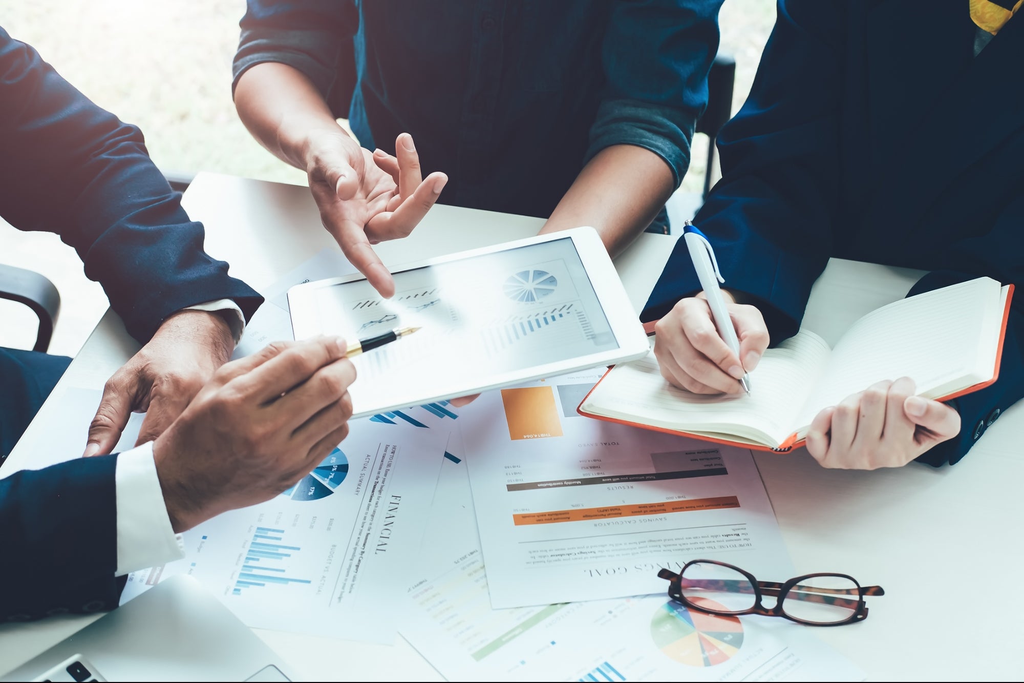 Smart Money: How to Strategically Scale Your Business and Achieve Sustainability