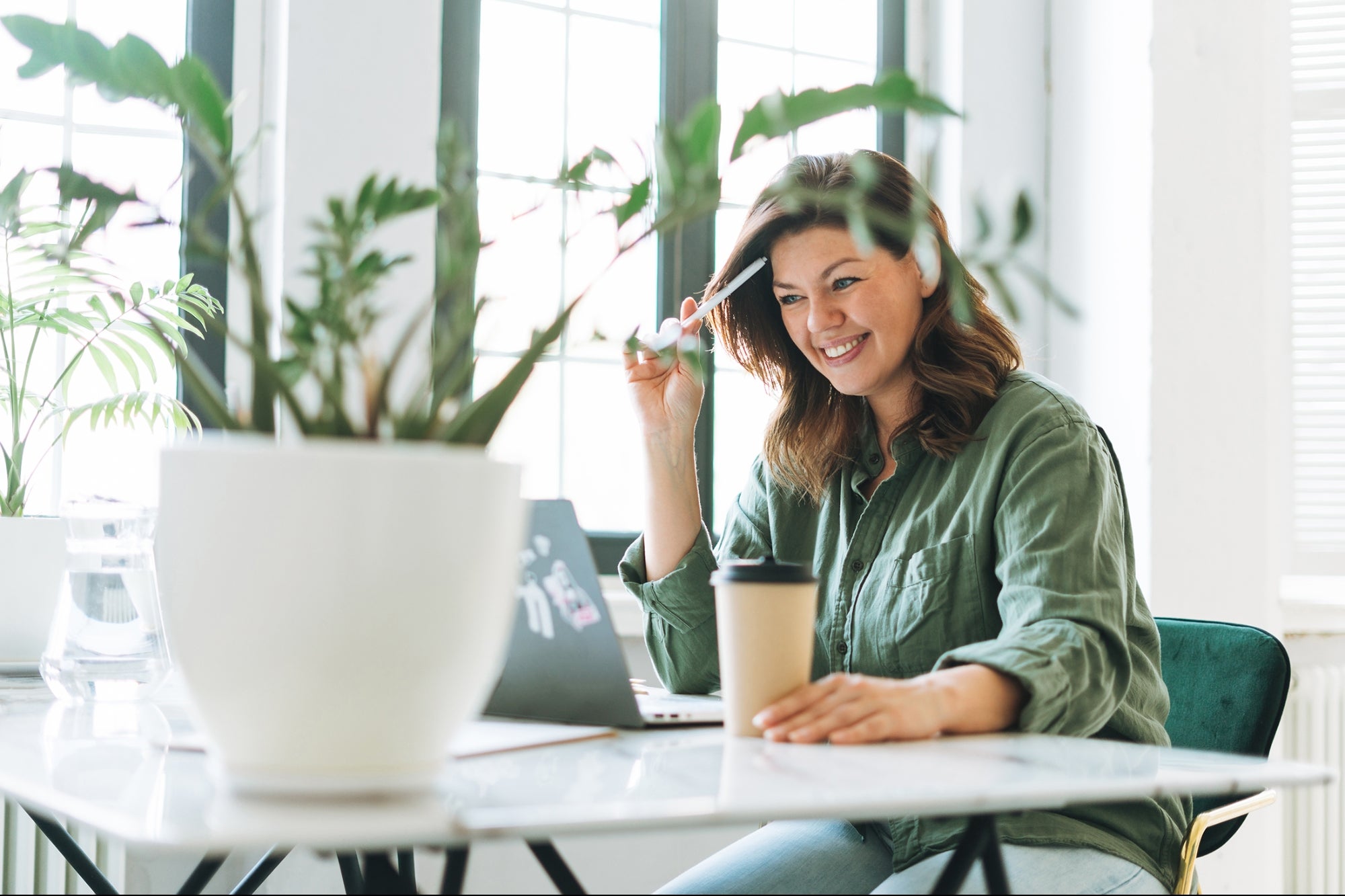 Your Workplace Habits Need a Good Spring Cleaning, Too. Here Are 5 Steps to Get Started.