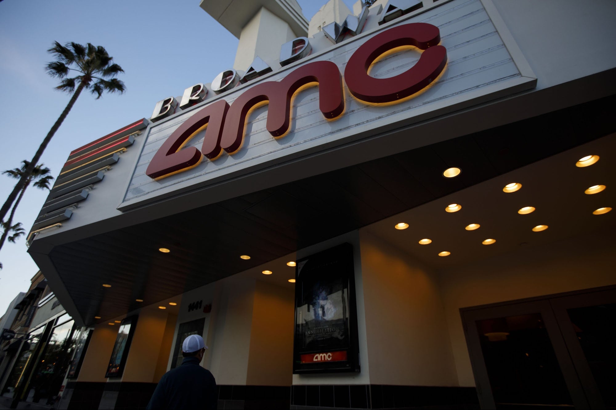 Report: Amazon, Jeff Bezos Eyeing Purchase of AMC Theaters