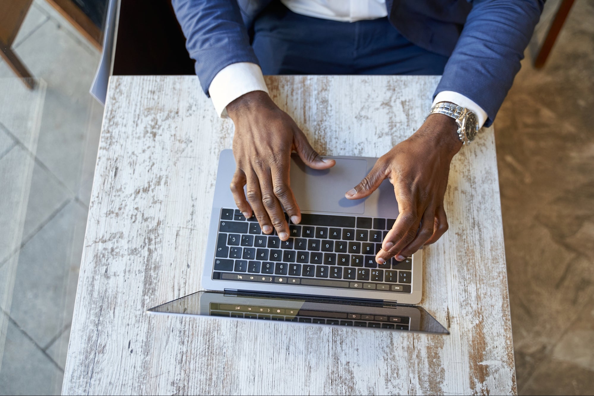 How Documenting My Journey Online Brings Me Valuable Business Opportunities