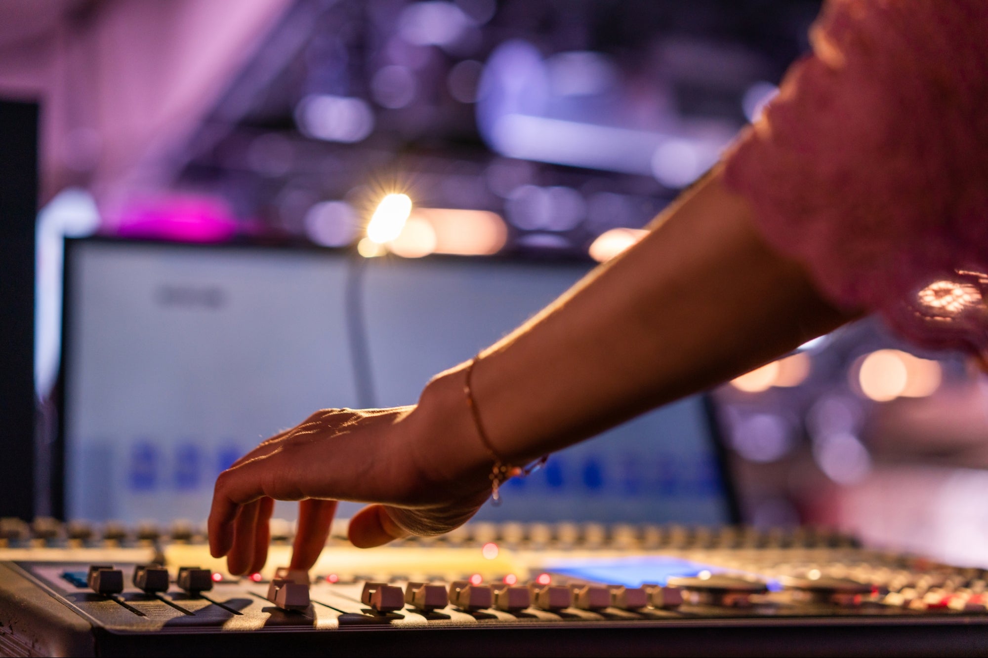 4 Reasons Why Investing in this Unique Industry Will Make You Money and Diversify Your Portfolio