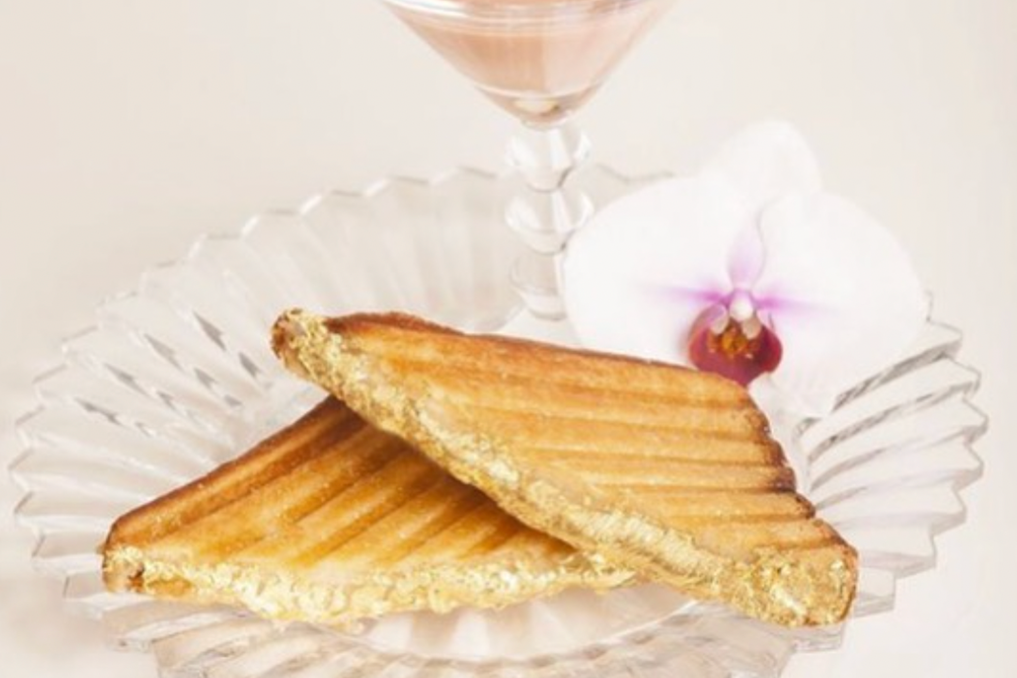 This Is the World's Most Expensive Sandwich, Made With Dom Pérignon and Edible Gold