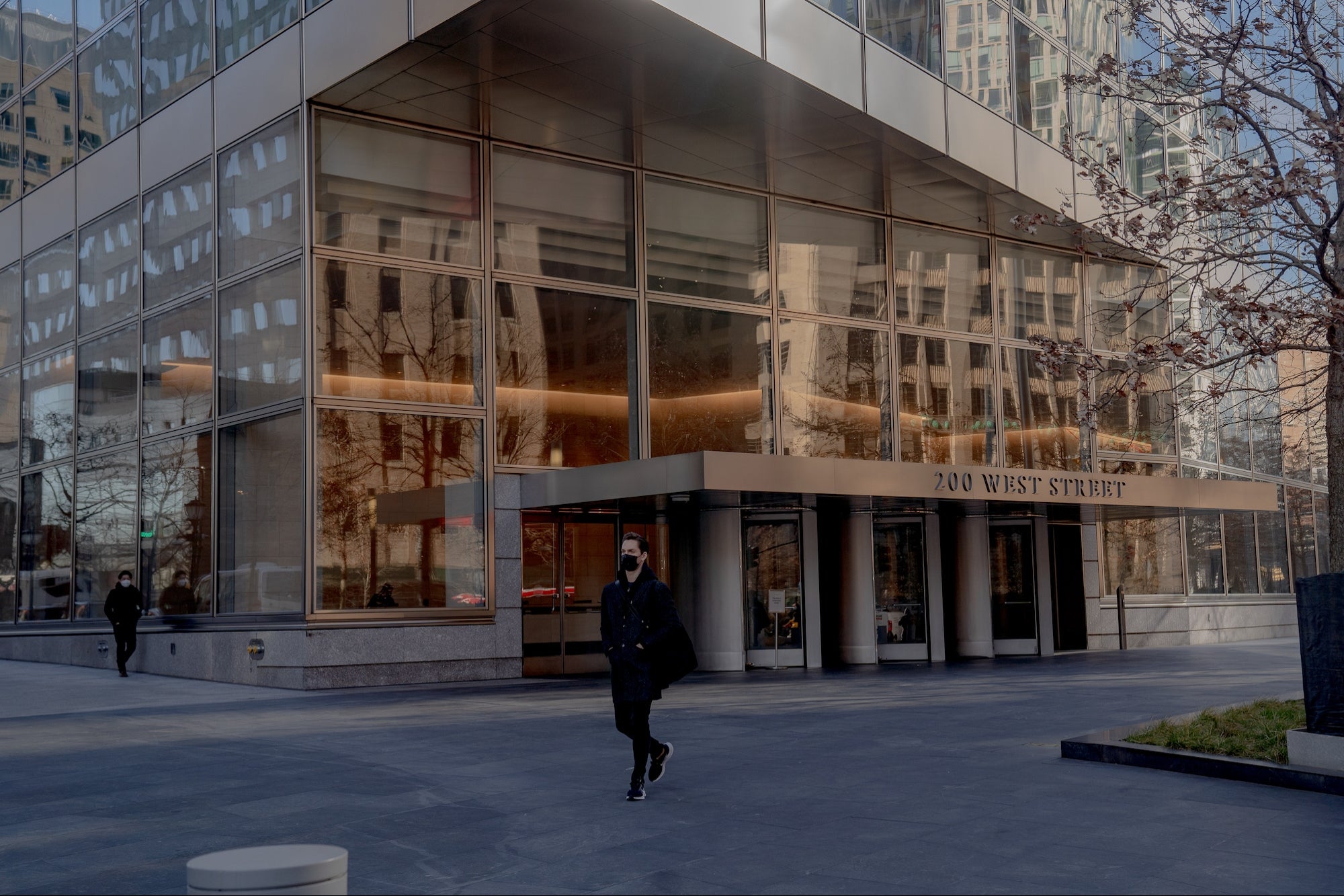 Goldman Sachs Will Pay $215 Million in Gender Discrimination Suit