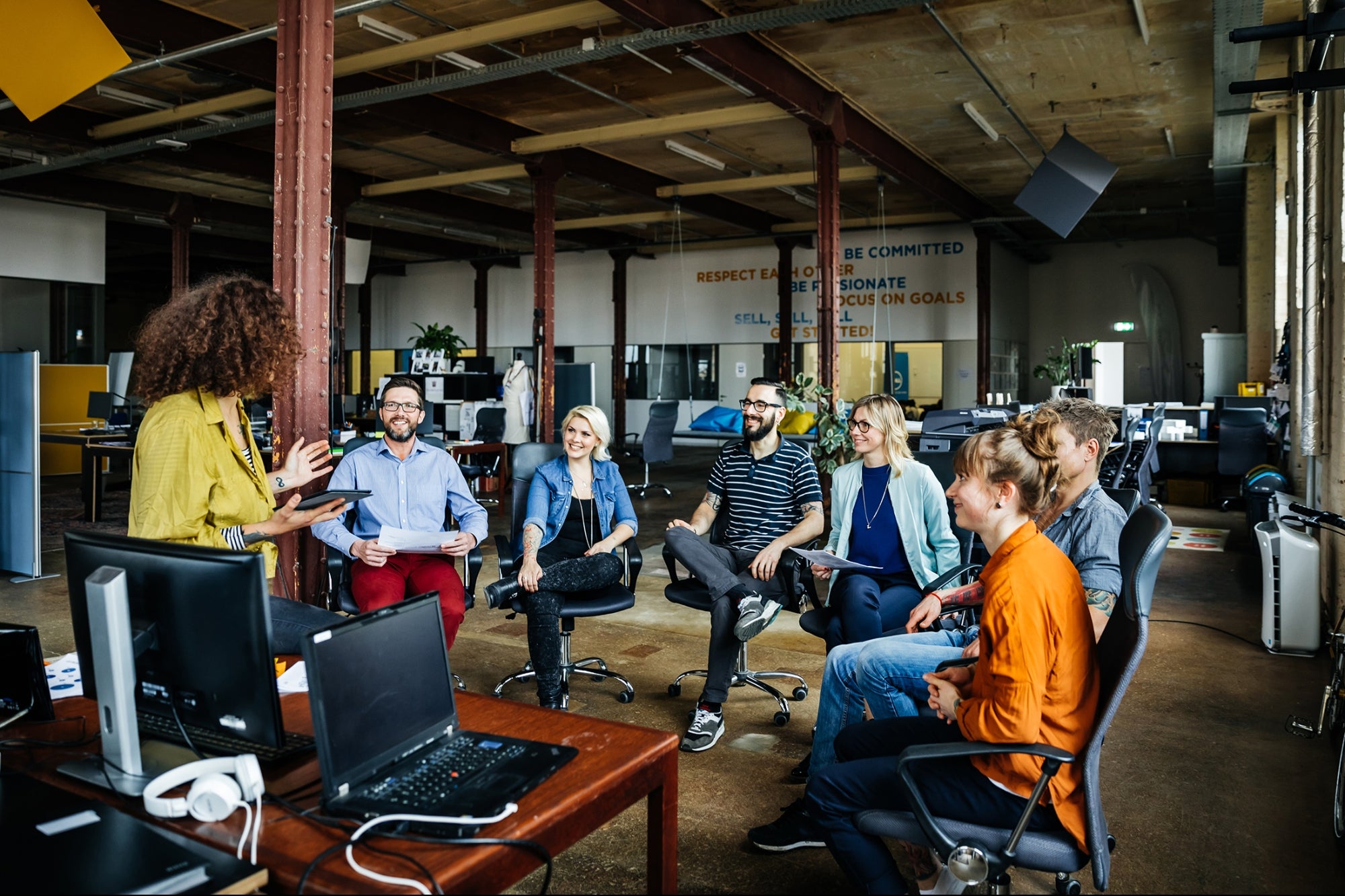 Why Good Leaders Do Not Have Efficient Relationships