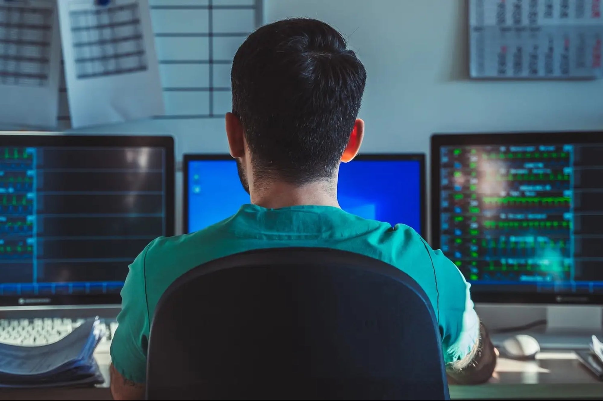 A 22-Year-Old Making $144,000 from 2 Full-Time Remote Jobs Explains Why He's Willing to Take the Risk — and Shares 5 Strategies for Getting Away With It