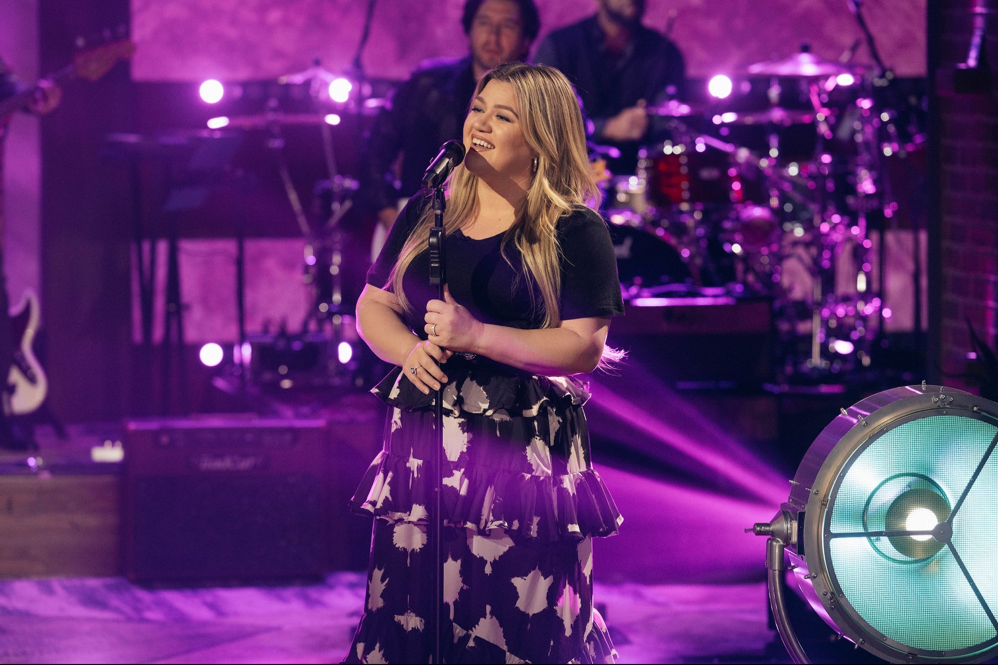 'Toxicity Will Be Eradicated': Kelly Clarkson Responds To Bombshell Accusations That Talk Show Environment Is 'Toxic' And 'Traumatizing'