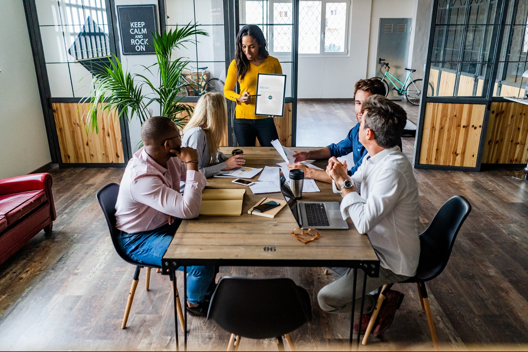 The Ultimate Guide To Building And Implementing An Effective Digital Branding Strategy