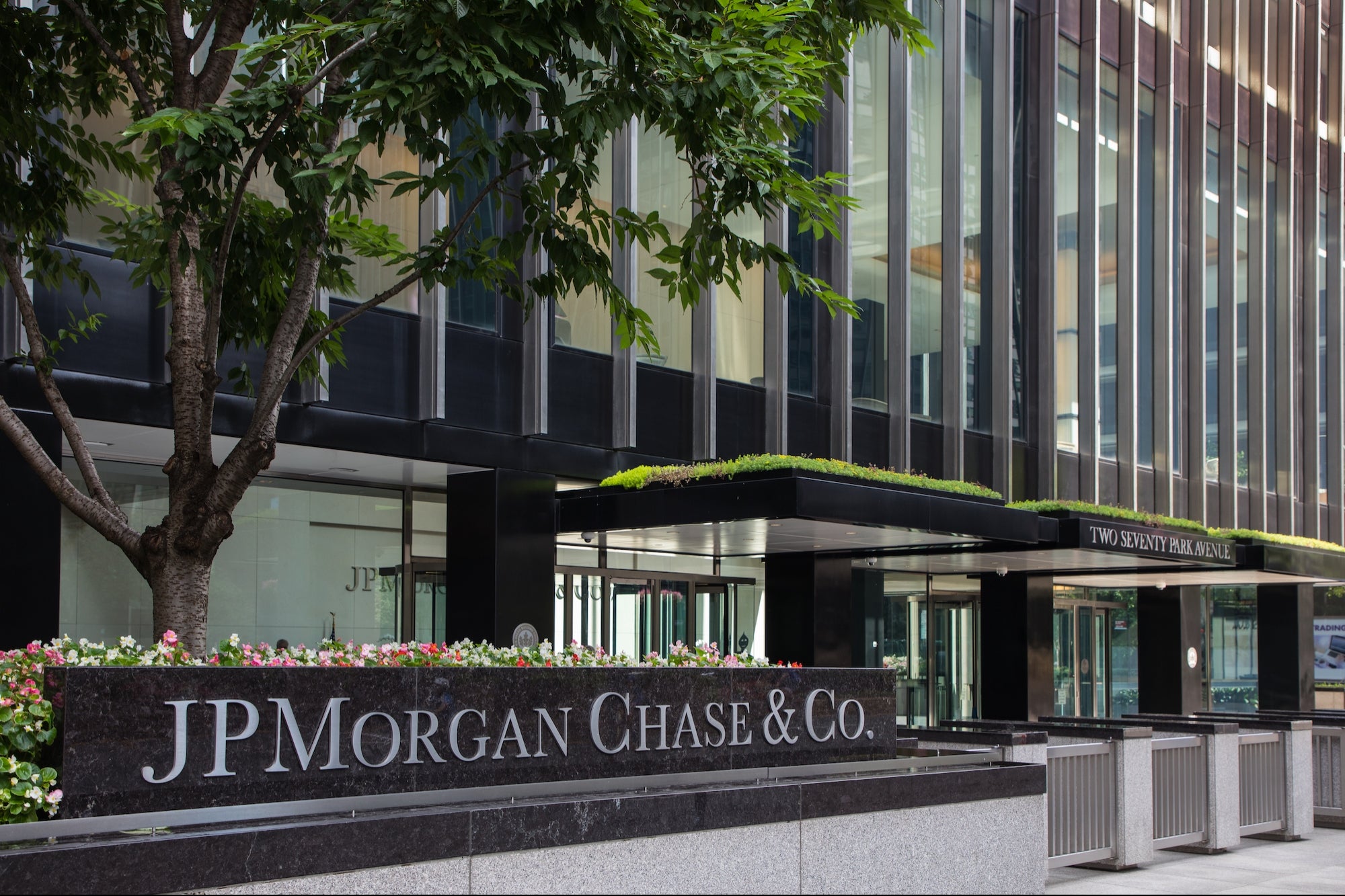 JP Morgan Chase Is Launching a ChatGPT-Like Service to Help People With Their Investments