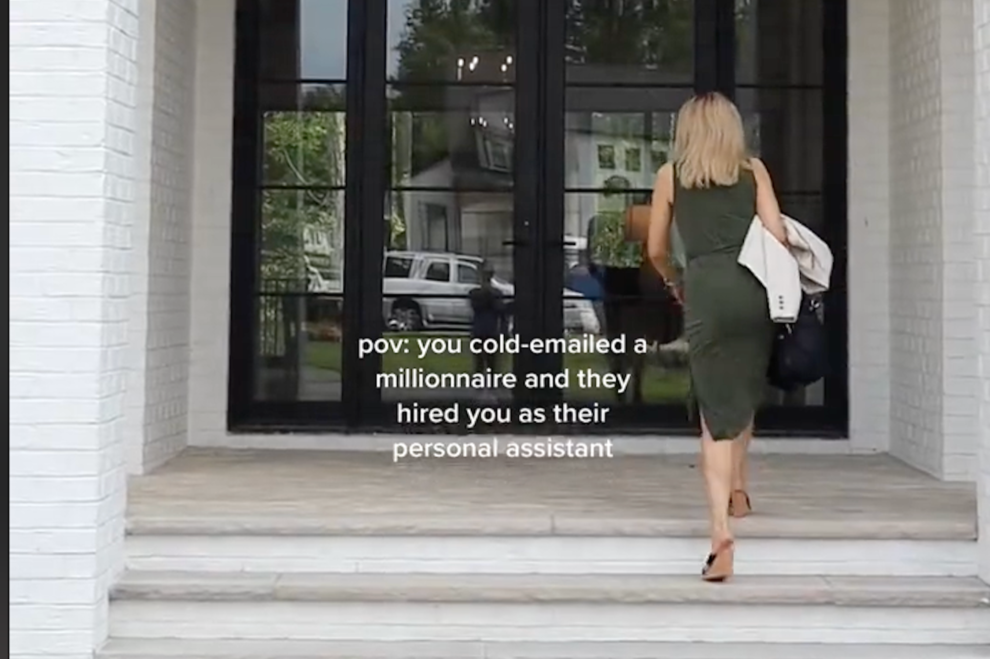 'Your Network Is Going to Build Your Net Worth': An 18-Year-Old Landed Her Dream Job By Cold Emailing. Here's Why the Tactic Still Works