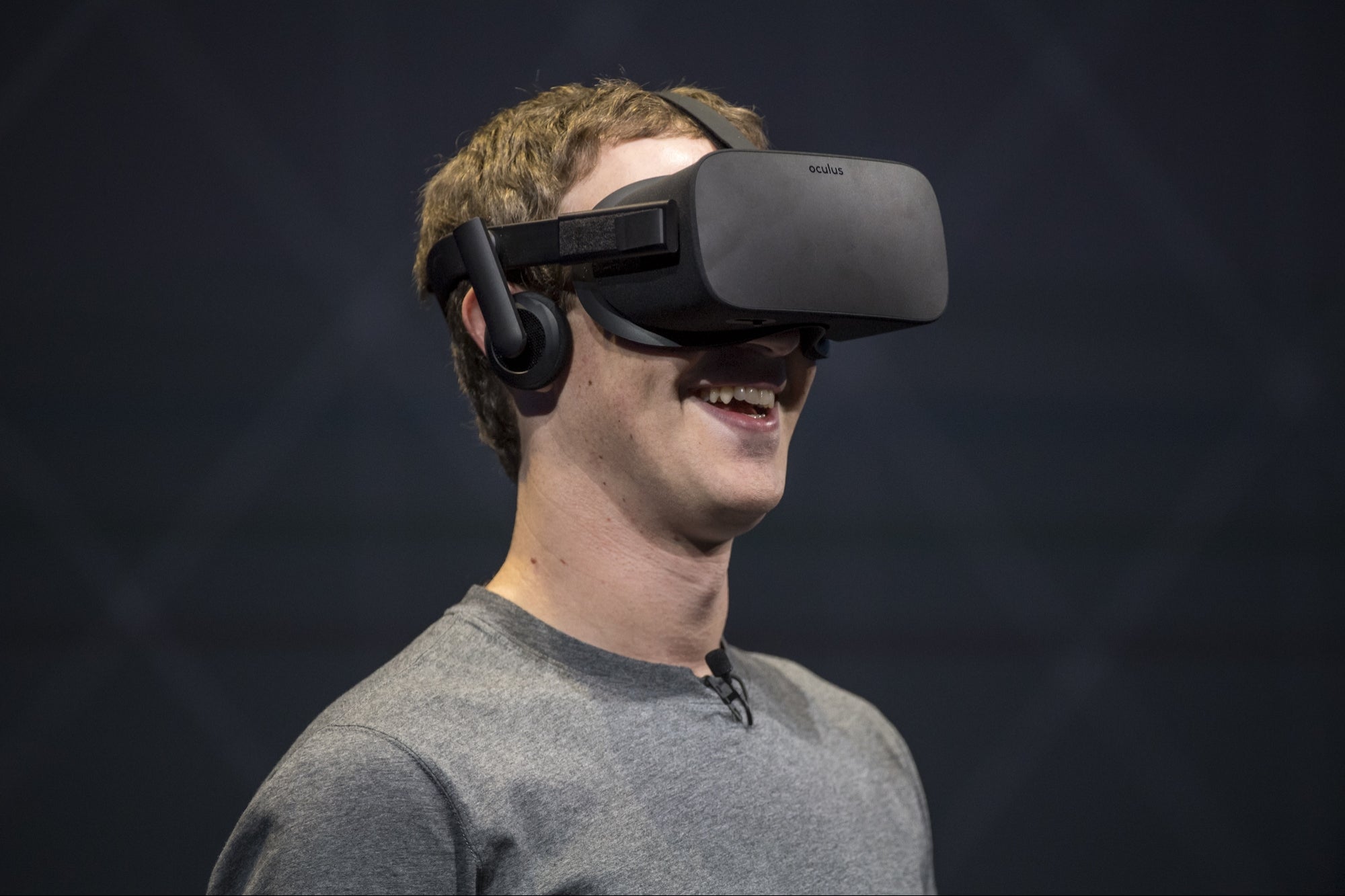 Mark Zuckerberg Delivers Dorky Diss of Apple's Pricey New Headset