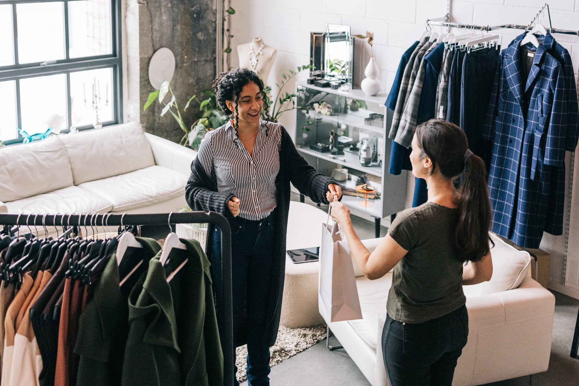 Why Delighting Customers is the Secret Sauce of Successful Management
