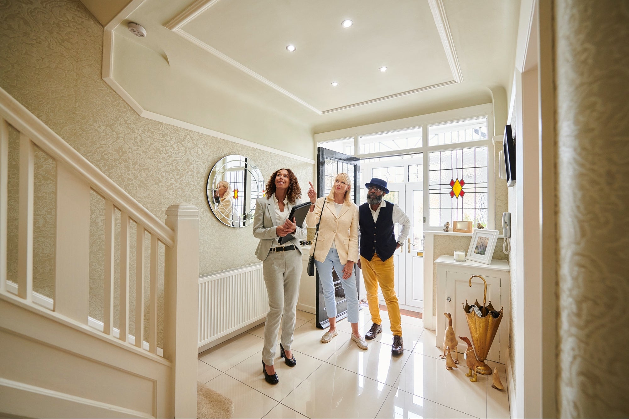 5 Essential AI Marketing Hacks Every Real Estate Agent Should Start Using Today