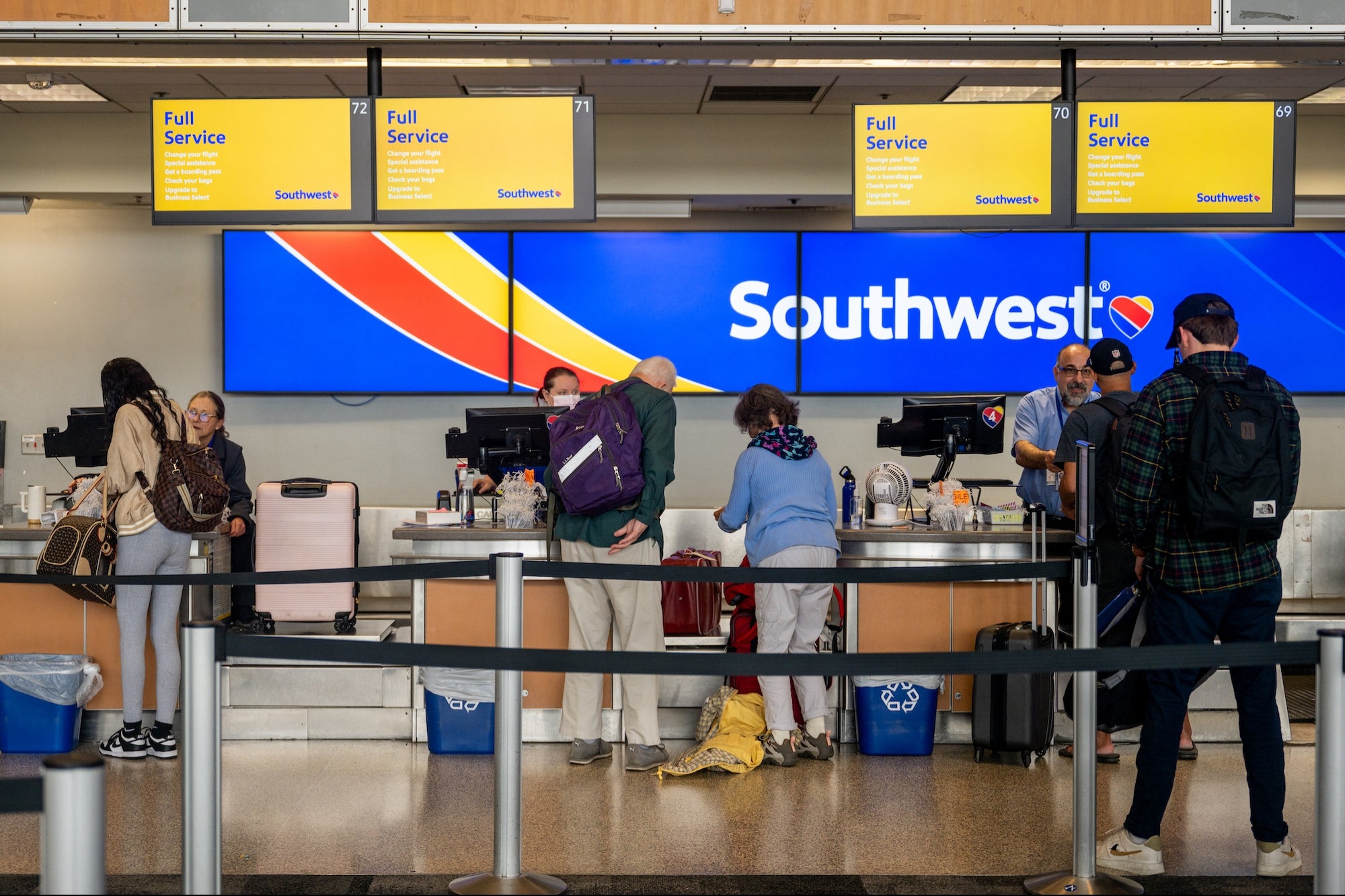 'Pre-Boarding Scam': Customers Furious at Southwest Airlines After 20 Passengers Ask For Wheelchair Assistance to Board