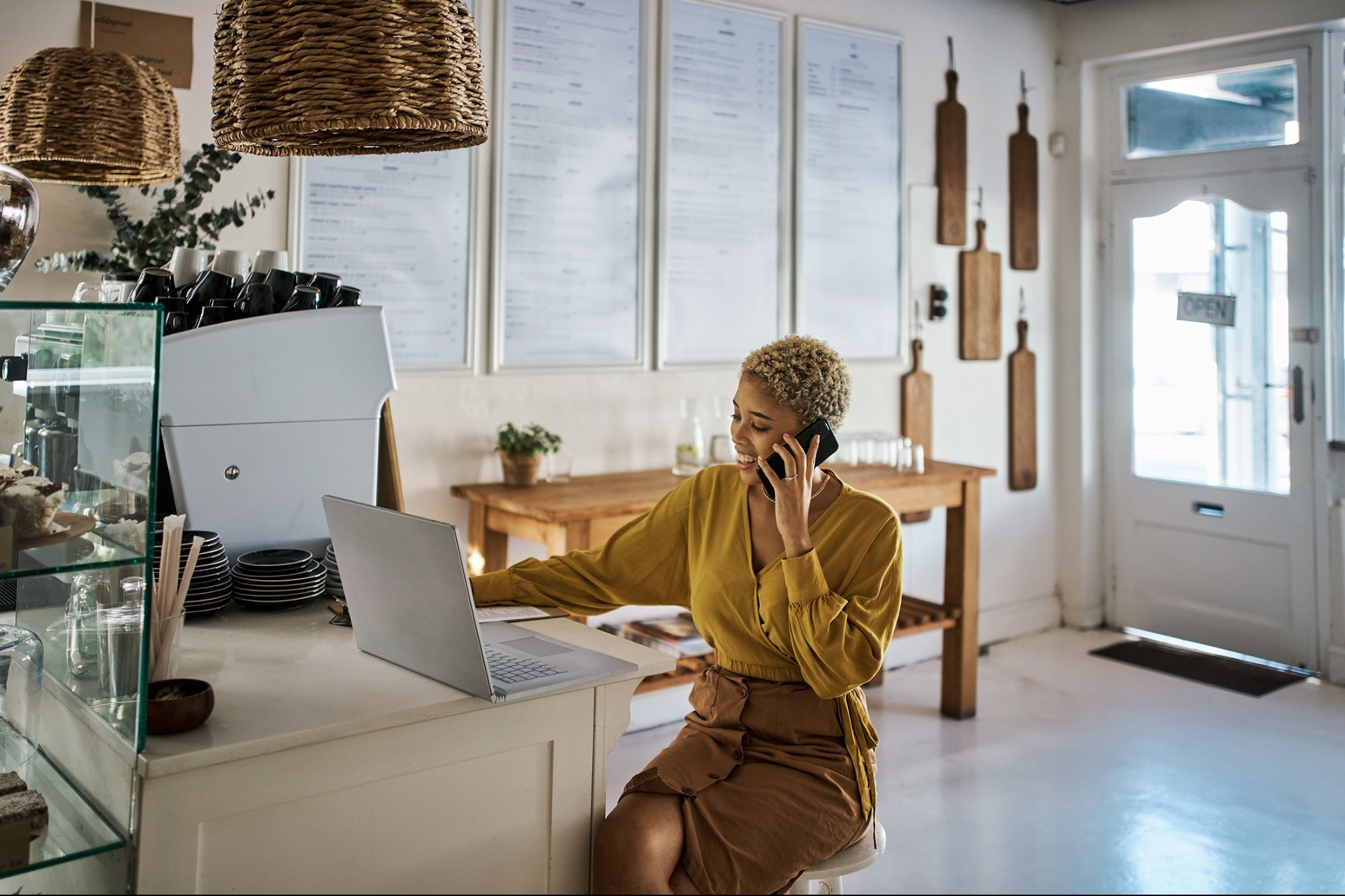 Don't Listen to This Myth About Having Both a Side Hustle and a Full-Time Job