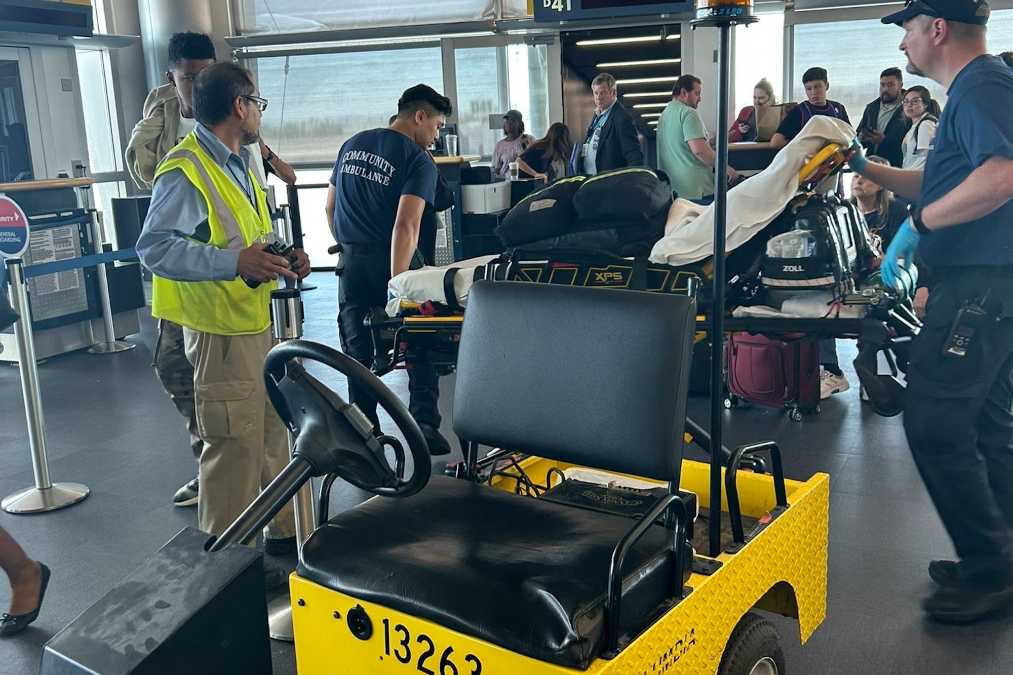 'What An Insane Experience': Passengers Faint, Get Sick After Plane Cabin Temps Reach 111-Degrees on Tarmac