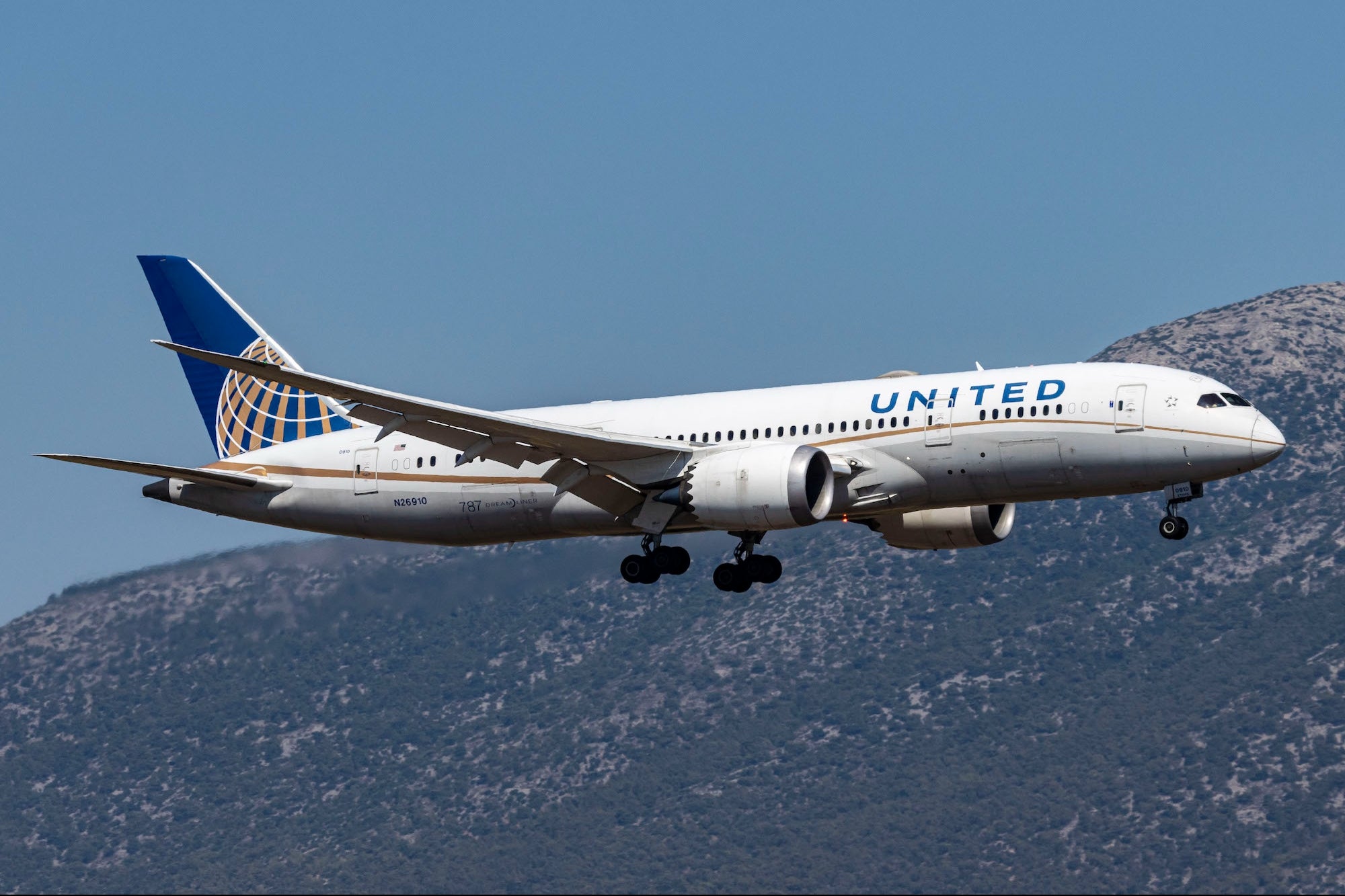 A United Airlines Passenger Was Overjoyed to be Upgraded to First Class — Then He Was Threatened to Be Put on a No-Fly List.