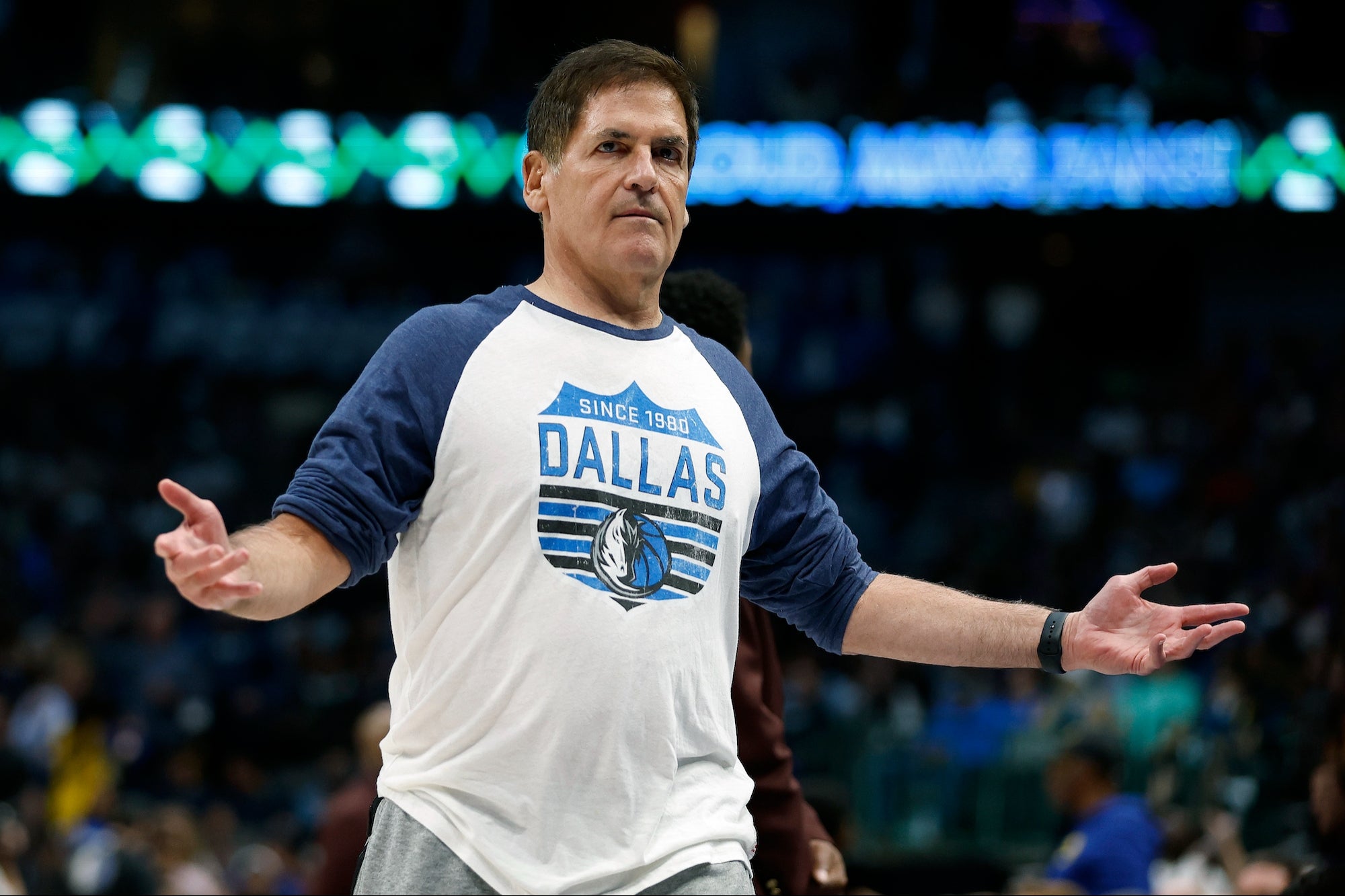Mark Cuban Doesn't Have a Butler and Does His Own Laundry. 'I Try To Be The Same Person As I Was When I Was Poor.'