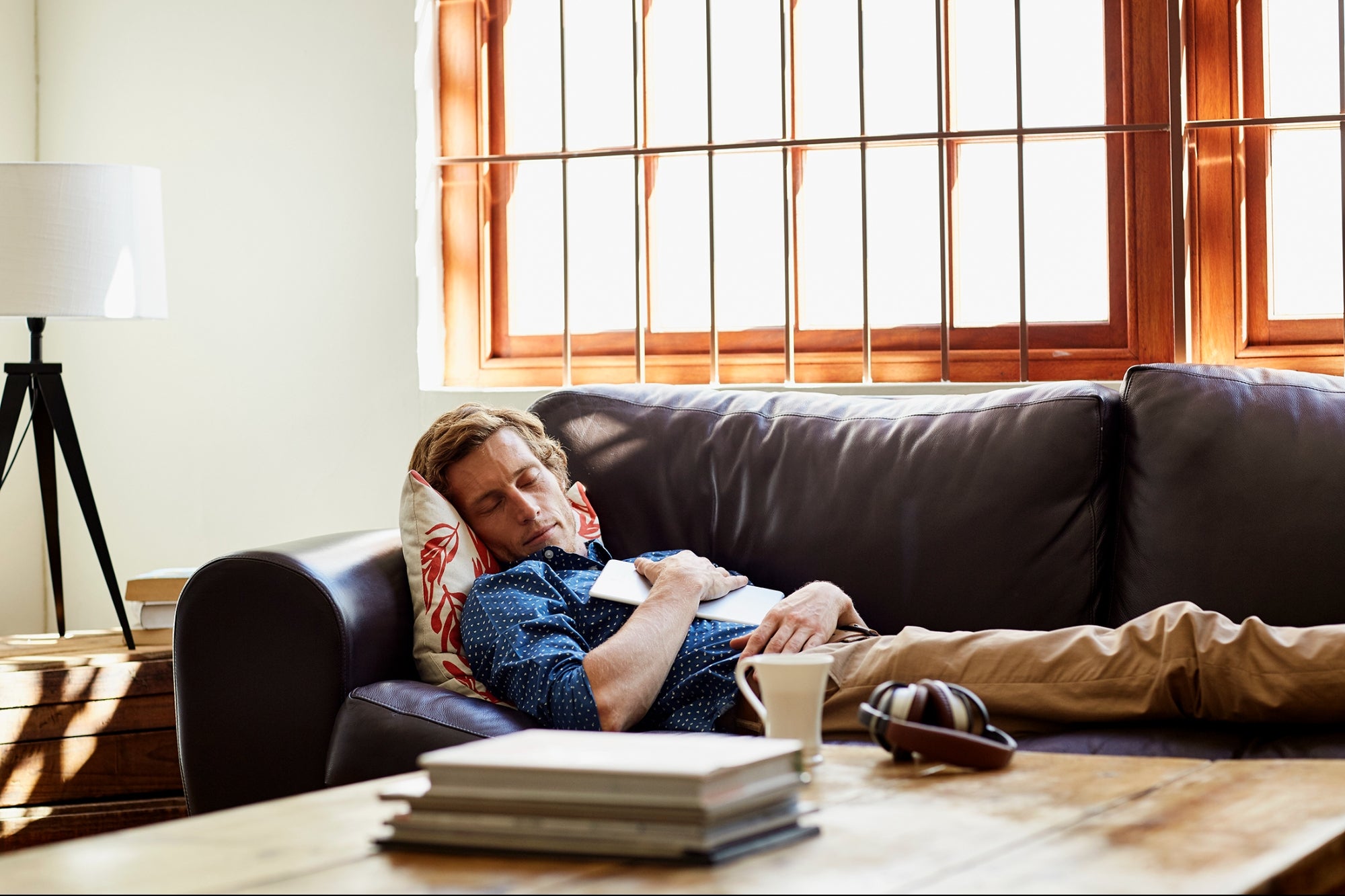 The Art of the Power Nap — How to Sleep Your Way to Maximum Productivity