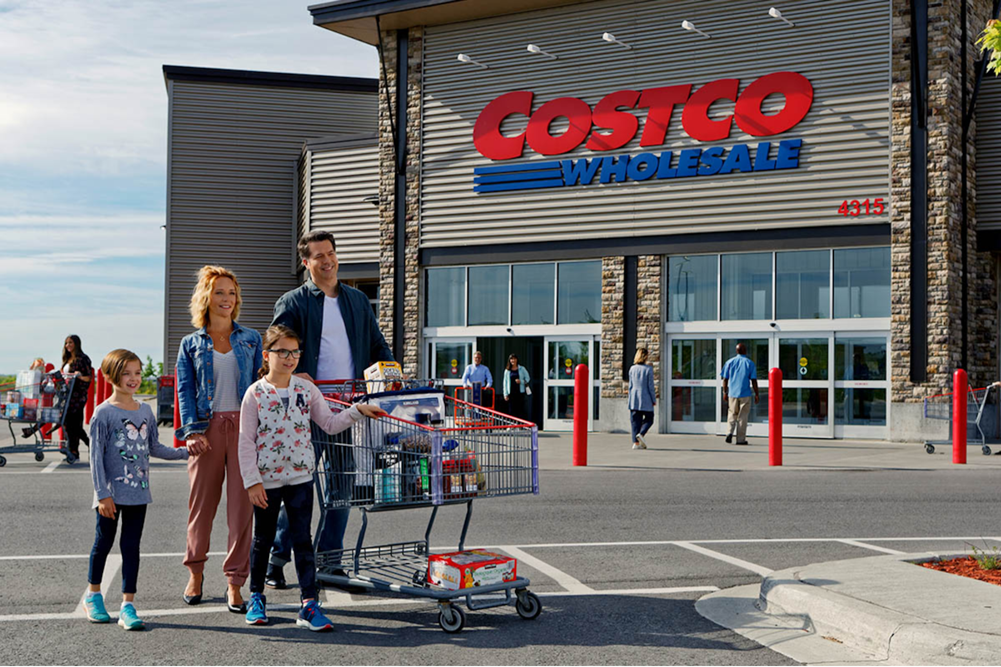 Get a One-Year Costco Membership Plus a $30 Digital Costco Shop Card for $60