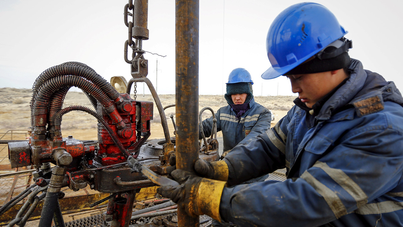 Futures Movers: Oil prices slip anew in wake of reprieve from Iran sanctions for major consumers