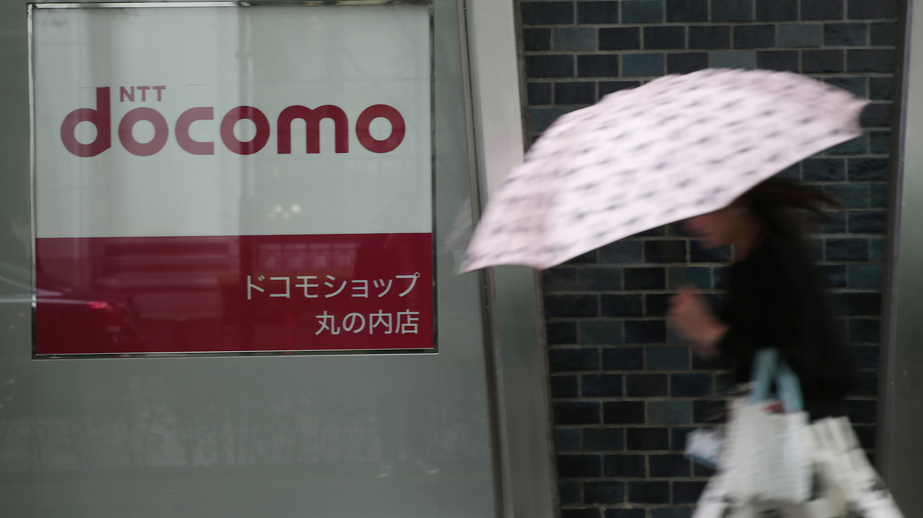 Asia Markets: Nikkei lags, but other Asian markets gain to open November