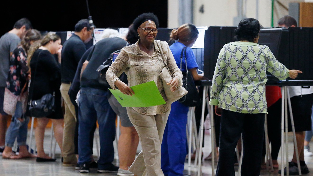 The Tell: Pimco believes a ‘blue sweep’ in midterms would boost chances for an infrastructure bill