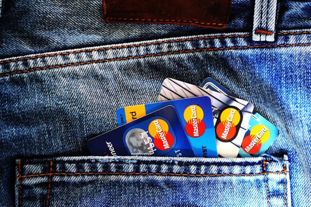 How to Keep Track of Multiple Credit Cards